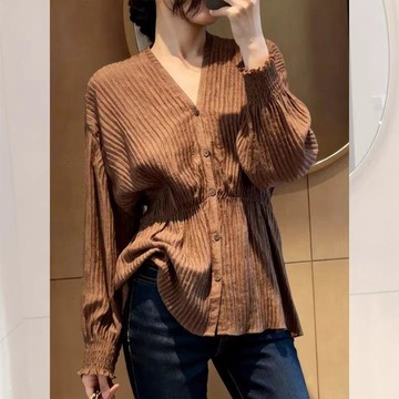 商城熱賣⭐清冷感氣質上衣 收腰顯瘦上衣  女年春季新款法式設計感小衆時尚氣質長袖