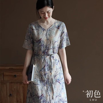 初色 棉麻風系帶收腰顯瘦V領碎花印花短袖連身裙洋裝-藍色-34792(M-2XL可選)