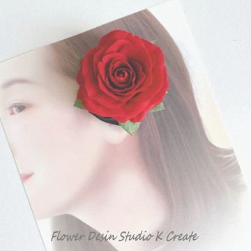 佛朗明哥・舞蹈・發表會♡絨面質感紅色薔薇髮夾 花徑 9cm 佛朗明哥 紅色薔薇 舞蹈 美女與野獸