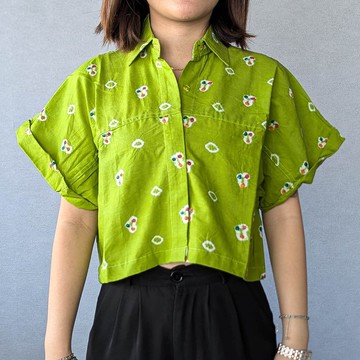 印尼蠟染可愛少女風短版襯衫 PUPUT - 蘋果綠 - PUP008