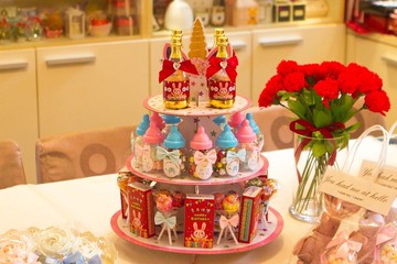 現貨可超取 生日塔 獨角獸 香檳瓶奶瓶棒棒糖款 CAKE-007