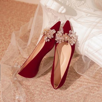 內增高2cm紅色花朵中式秀禾婚鞋平底新娘鞋孕婦低跟不累腳高級感