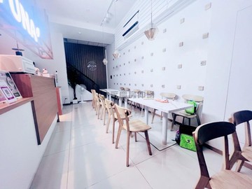 降５００萬！竹北高鐵生活圈｜黃金雙層店面+雙平車｜新竹縣竹北市嘉豐北路