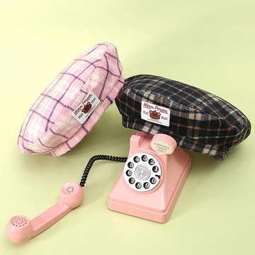 可愛織嘜熊兔 秋冬格紋復古粉色黑色少女貝雷帽