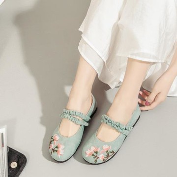 新款原創漢服鞋子老北京布鞋女軟底古風繡花鞋民族風平底舞蹈單鞋