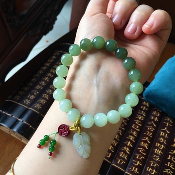 和田玉 漸變色10公釐手鏈 搭配 和田玉 如意 硃砂 吊墜 料子細膩