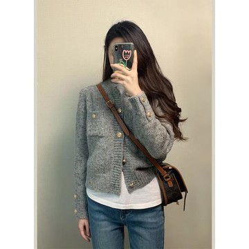 露思同款衣服小香風針織開衫女上衣高級感灰色毛衣短款外套秋季