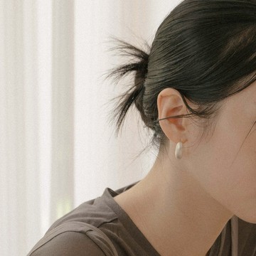 QUEENSHOP_ S 女裝 B-時尚霧面金屬水滴耳環 現+預 【07030859】