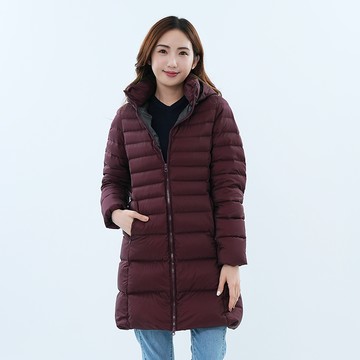 遊遍天下 女款長版顯瘦防風防潑水可拆帽保暖 90%羽絨外套 / GJ22040 酒紅