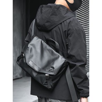 斜挎包男潮日系單肩郵差包工裝機能風電腦休閑新款男士包包跨背包