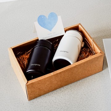 送禮首選 情人節「保溫杯2入組」彈蓋式316不鏽鋼保溫瓶2入 (黑白組)