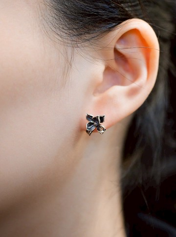 優美銀蘭花立體耳環 925純銀飾 單只售 銀黑銀白二色可選