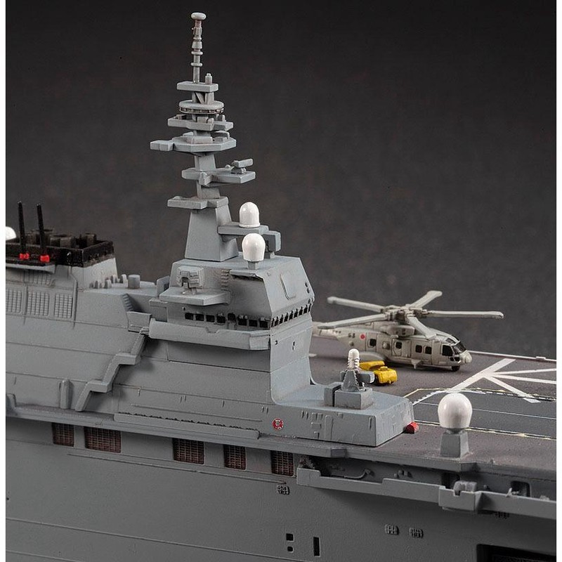 海上自衛隊 ヘリコプター搭載護衛艦 いずも ハセガワ 1/700