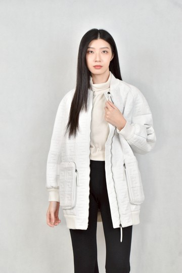 (M) fendi白色皮質外套