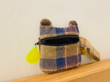 E*group 阿蛙口水手提零錢包  咖啡藍格子 青蛙