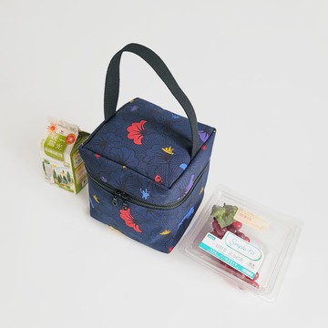 7-11窈窕餐袋 立方體大容量便當袋 骰子包 防潑水 - 浪花朵朵