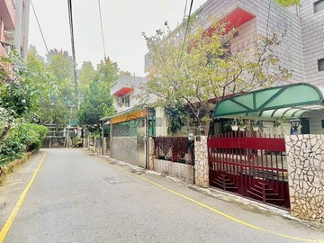 專任~龍山國小好事多商圈｜田型庭院車庫透天｜新竹市東區光復路一段