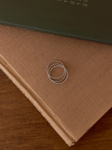 簡約扭紋三層圈圈戒指