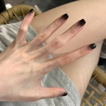 🎀台灣出貨🎀【店鋪熱銷】手工穿戴暗黑辣妹黑色漸變美甲貼片簡約高級指甲小眾顯白