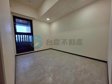 火車站後驛R12捷運全新亮麗兩房/興富發博愛｜高雄市三民區博愛一路