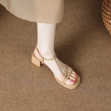 2025年夏天新款仙女風配裙子涼拖鞋女款二合一羅馬涼鞋拖外穿精致