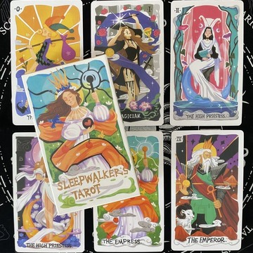 🔥臺灣出貨🔥夢遊者塔牌Sleepwalker Taro新款卡牌 桌遊 10.3x6cm
78張牌