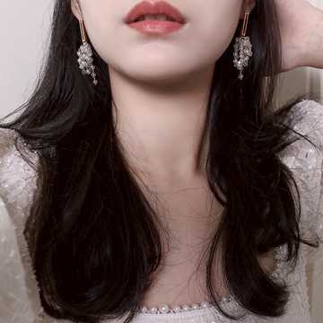 時髦洋氣 仿水晶閃耀流蘇耳環氣質個性網紅高級感韓國耳飾顯臉瘦1入