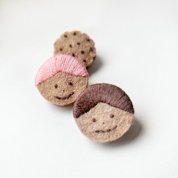 笑臉麵包手工刺繡別針 | 生日禮物 交換禮物 MIT台灣