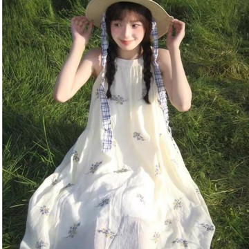 【小清新森系印花】掛脖連衣裙 無袖連身裙 連身裙長裙 長裙 無袖長裙 碎花長裙 海邊度假 氣質 小個子 夏季 台灣出貨