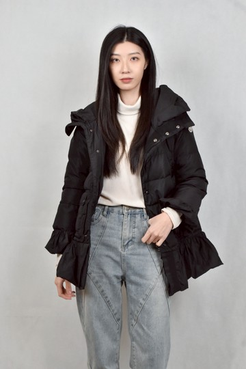 (M) moncler黑色羽絨連帽外套