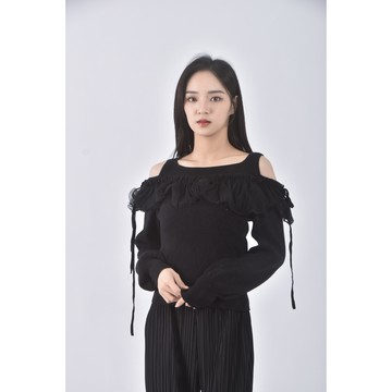 (S) grl質感露肩日系黑色長袖上衣二手衣