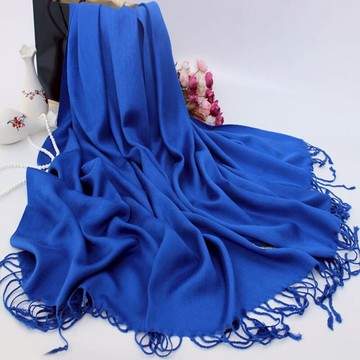 韓版寶藍色圍巾女秋冬季圍脖女純色披肩兩用純棉圍巾時尚百搭流蘇1入