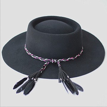 范羊毛呢凹頂平檐彩繩羽毛禮帽女冬天寬沿爵士帽子女帽潮1入