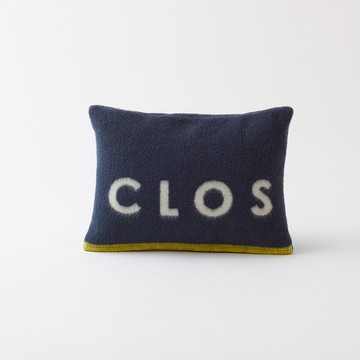 Mini Cushion Jacquard Woven Close Your Eyes 羊毛毯 毛毯 簡約海軍藍 現代男士內飾