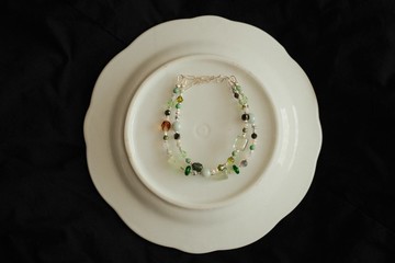 秋日幻想系列 青翠風車村 Verdant Windmills 捷克珠 串珠手鏈