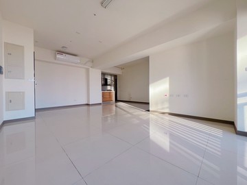 久樘經貿巴黎｜三面採光｜中央公園四房雙平車｜台中市北屯區中清路二段