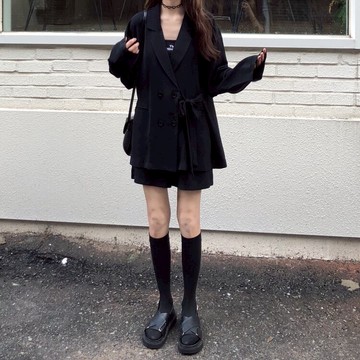 秋裝寬松百搭雙排扣綁帶長袖西服薄外套+西裝闊腿短褲套裝女1入