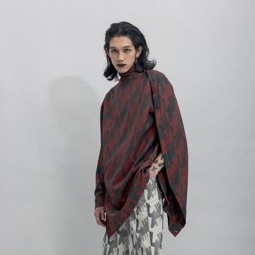 INF 解構式單袖立領印花上衣 / 熾焰紅