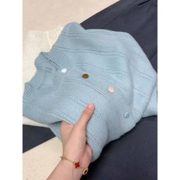 {現貨}莫蘭迪色系軟奶藍針織開衫女秋冬爆款減齡顯白藍色毛衣外套