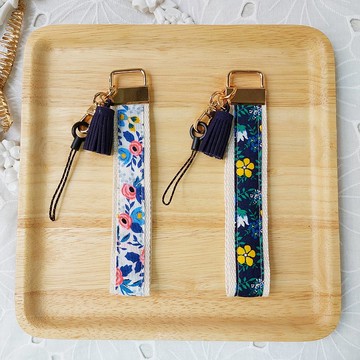 深藍色系花布流蘇手機防摔手腕帶