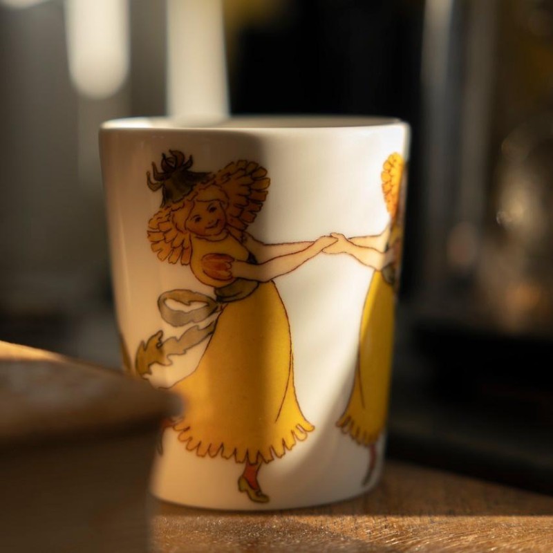 デザインハウスストックホルム エルサベスコフ マグカップ ハンドルなし タンポポ Design House Stockholm Elsa Beskow  MUG dandelions / おしゃれ | LINEブランドカタログ