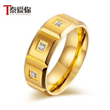 泰愛你時尚金色鑲鉆戒指潮流男款個性閉口鈦鋼單身指環食指戒子