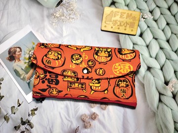 日本限量牛津棉布橘紅福神達摩不倒翁拉鍊布紅包袋-下方拉鍊紅包-