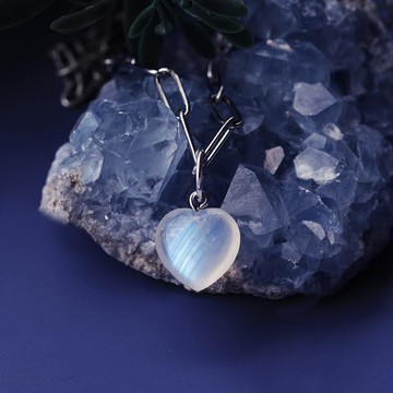 大克拉皇家藍月光石心形墜飾與醫療級不鏽鋼項鍊「清か」