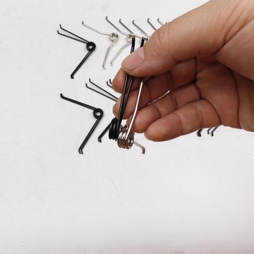 羊毛剪專用彈簧 家用剪刀零件 雙V型加粗彈壓簧 不鏽鋼配件 剪具替換零件 高彈性耐用 工具維修配件