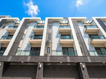 雙車位車庫彰化市~全新電梯別墅｜彰化縣彰化市崙美路