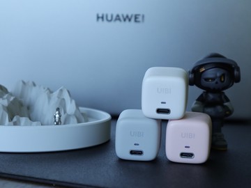 【UIBI】20W迷你快速充電器-共3色