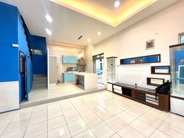 竹北華城/邊間前庭雙車花園透天｜新竹縣竹北市鳳岡路一段