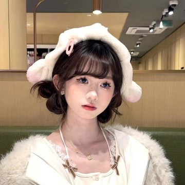 小羊耳貝雷帽🔥帽子女冬季畫家帽 羊羔絨 百搭甜美可愛奶白 日常逛街休閒穿著 冬日通勤俐落搭配 週末外出輕鬆造型
