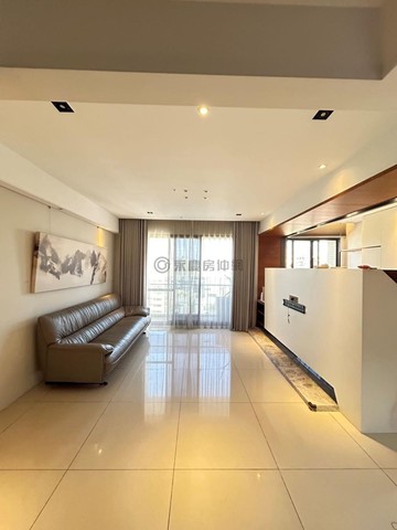 鳳止高梧高樓層裝潢3+1房平車｜台中市南區德富路